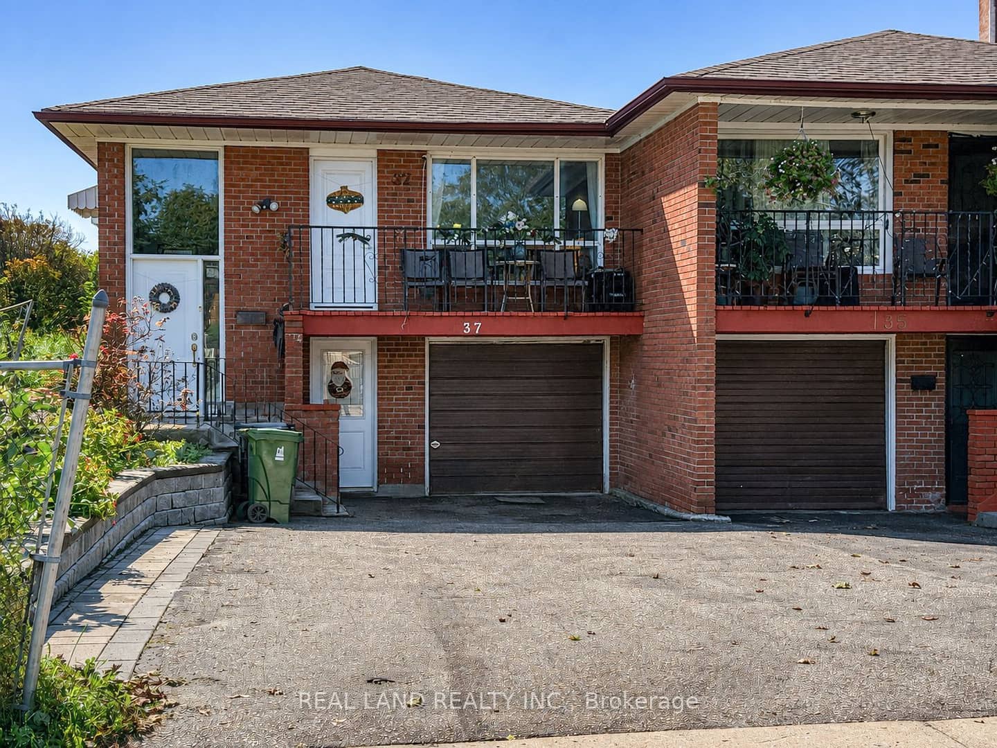 37 Pawnee Avenue, Toronto, ON M2H 3C6