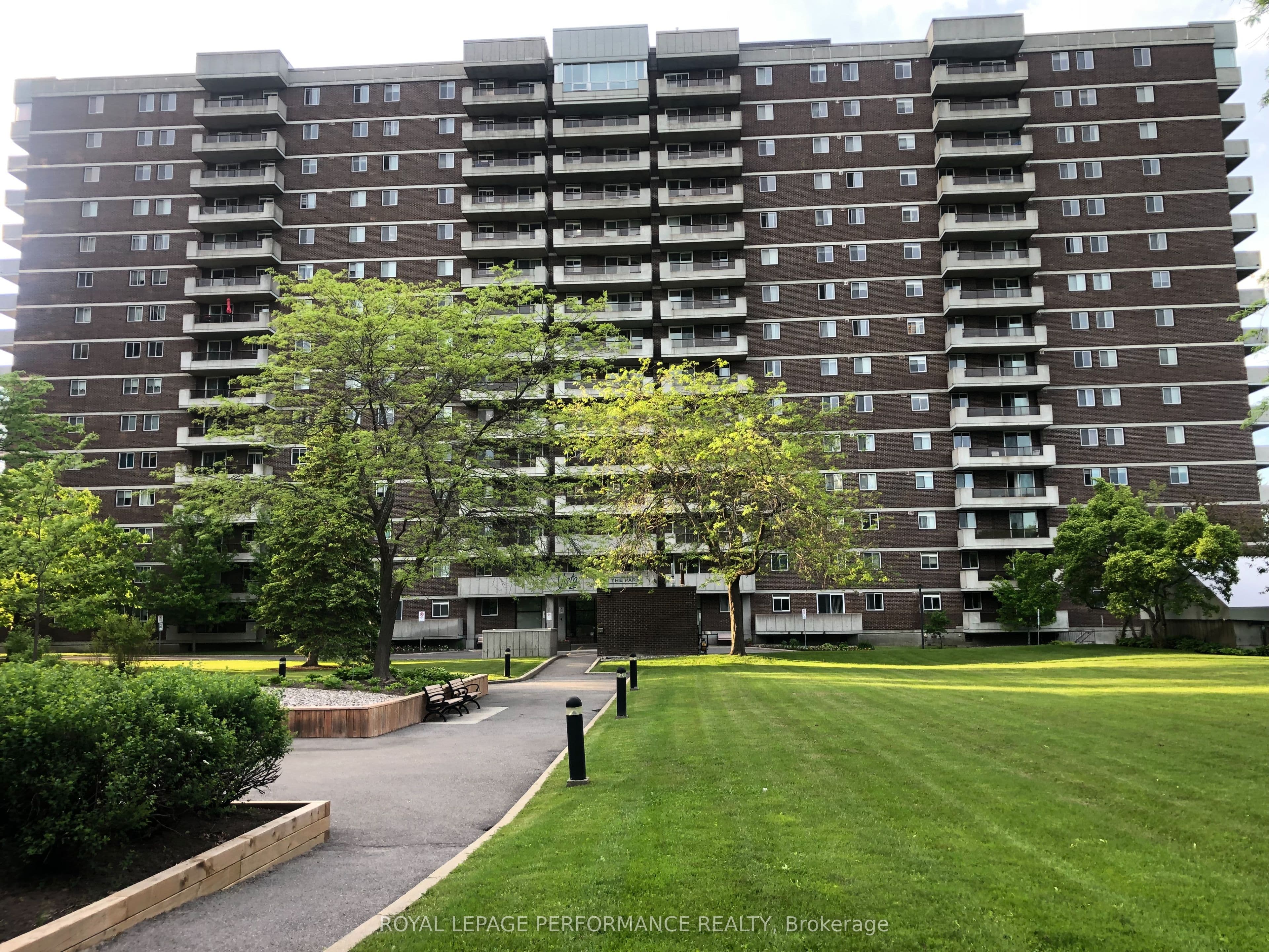 1705 Playfair Dr. Drive 1602, Alta Vista and Area, ON K1H 8P6