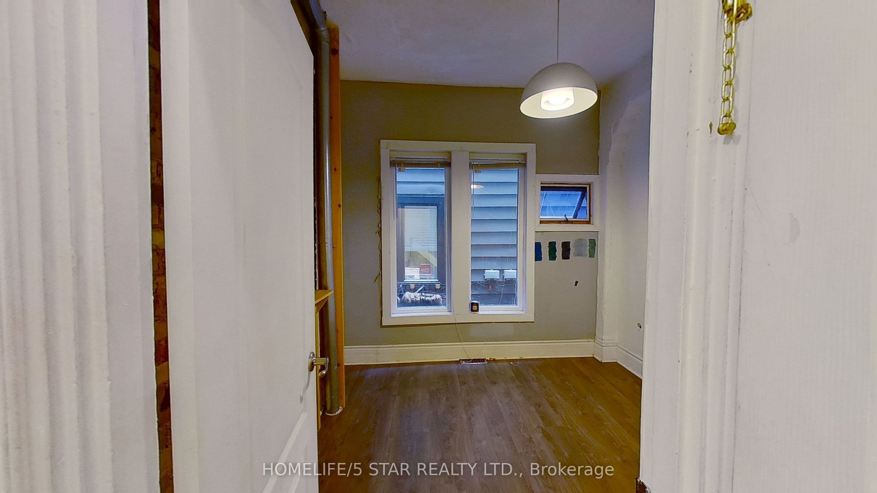 171 Harbord Street Apt 1, Toronto, ON M5S 1H3