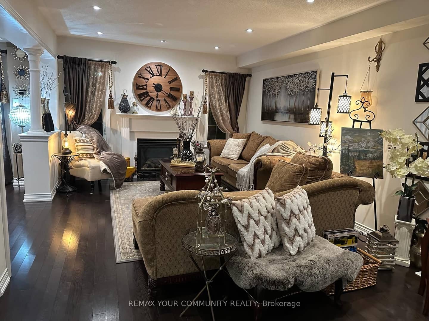 22 Swansea Street, Whitby, ON L1P 0B3