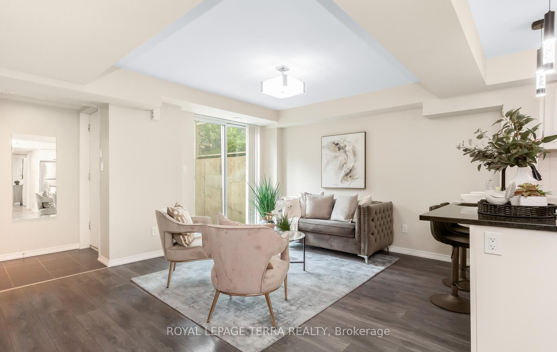 3 Applewood Lane 101, Toronto, ON M9C 0C1