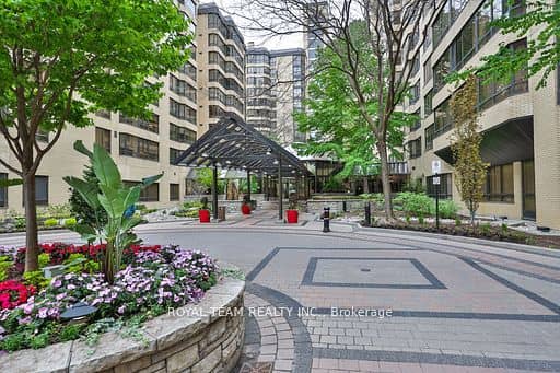 211 Saint Patrick Street C-PH 10, Toronto, ON M5T 2Y9