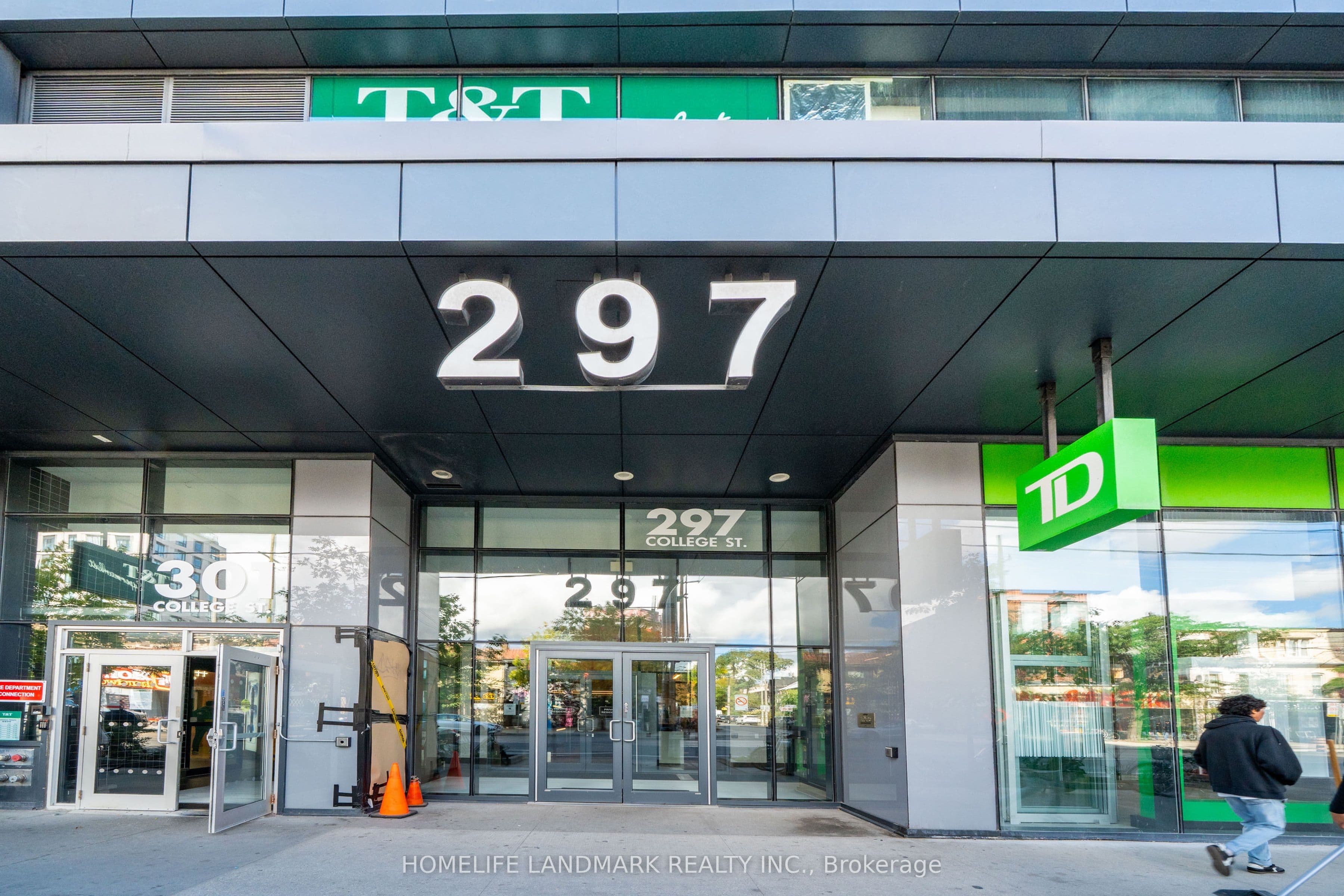 297 College Street 705, Toronto, ON M5T 0C2