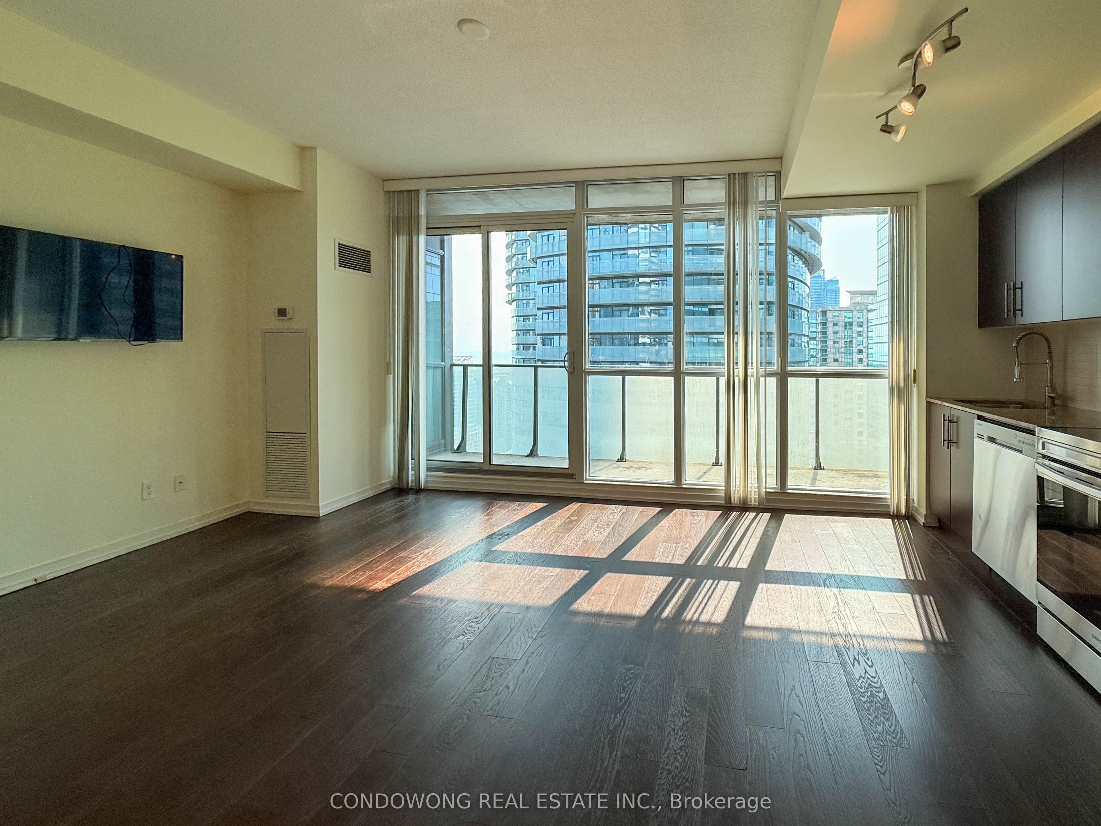 55 Bremner Boulevard 2611, Toronto, ON M5J 0A6