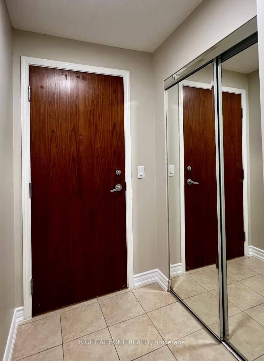 4090 Living Arts Drive 607, Mississauga, ON L5B 4M8
