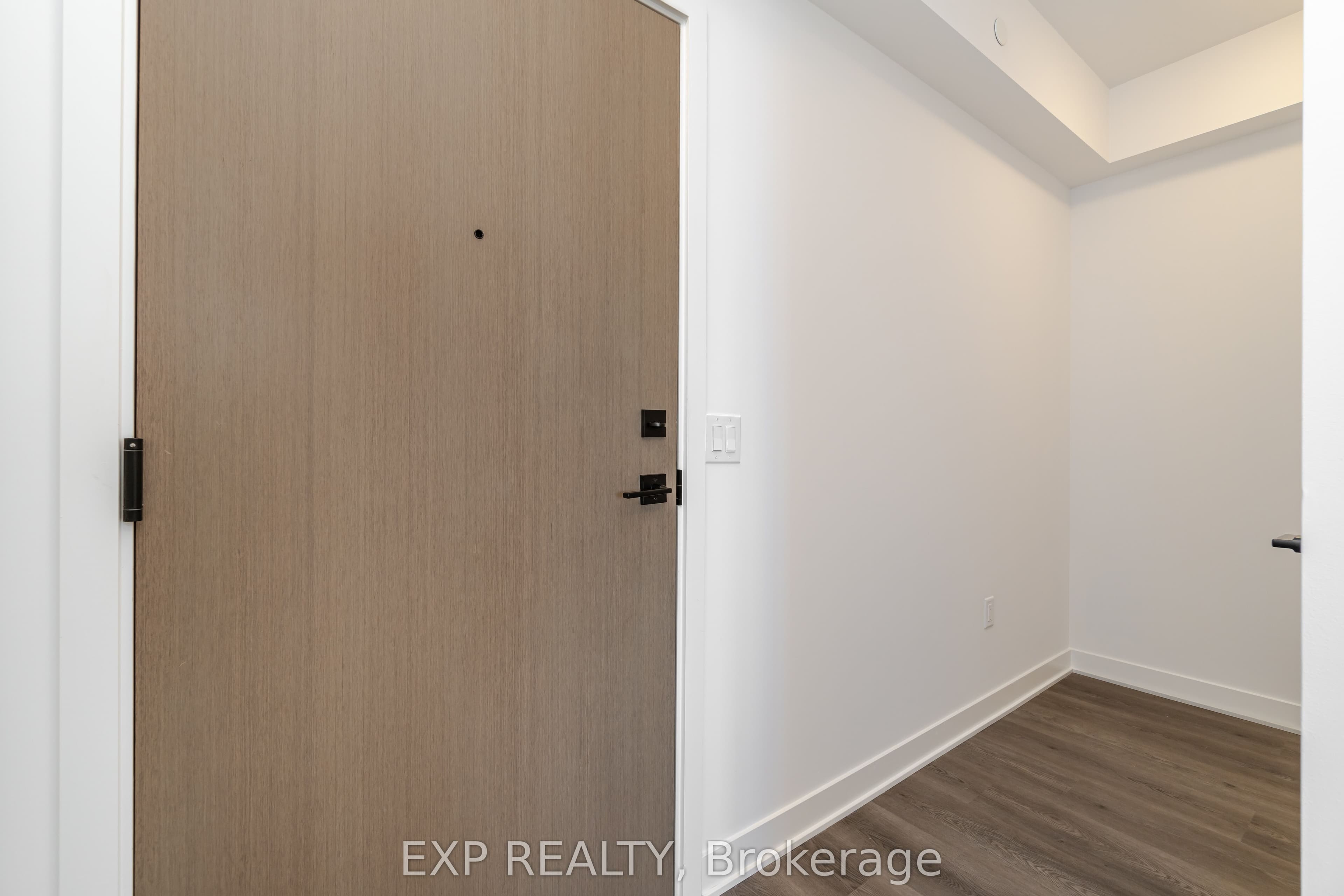 36 Zorra Street 1805, Toronto, ON M8Z 4Z7