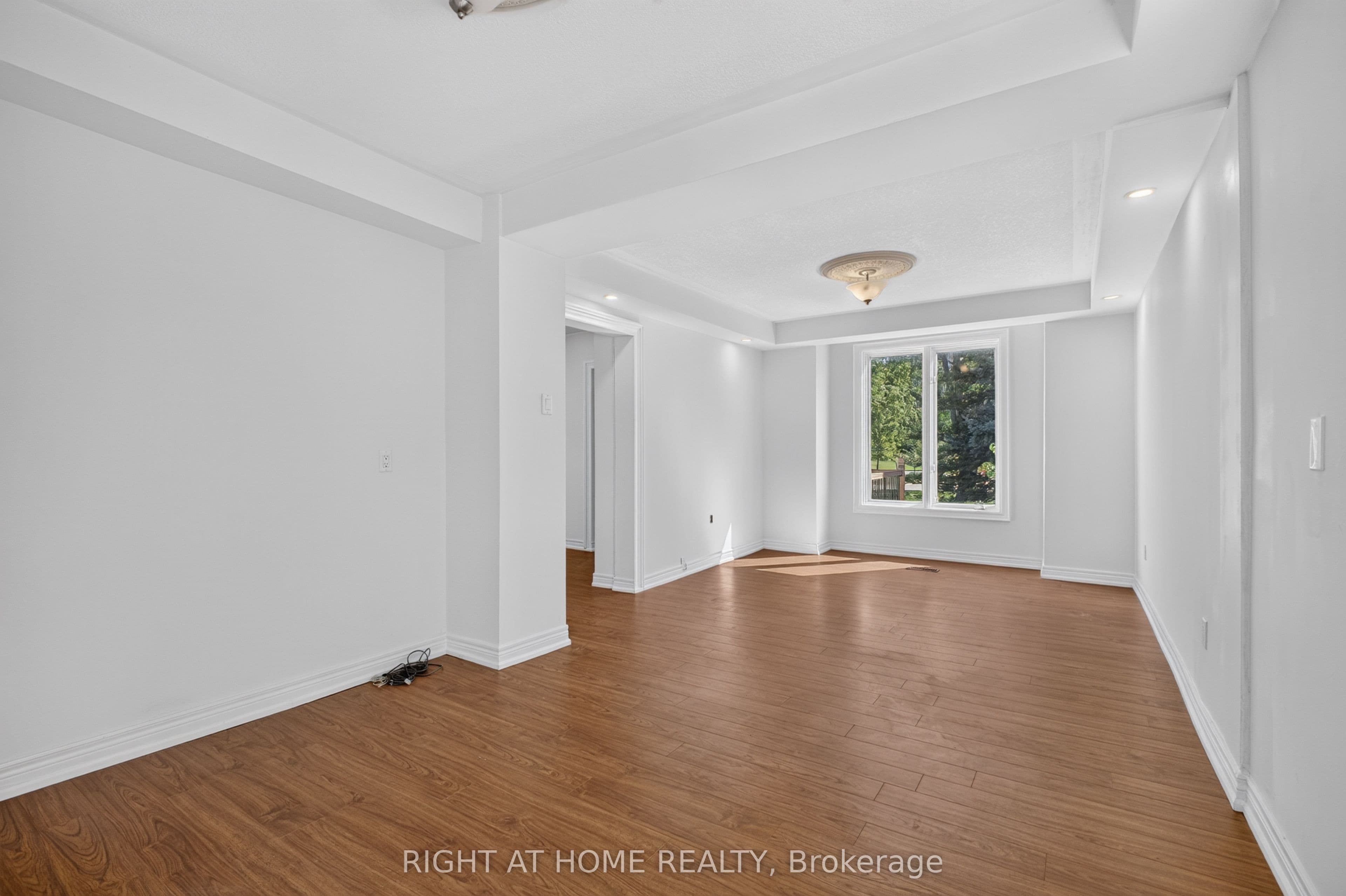 20 Holgate Street, Barrie, ON L4N 2T5