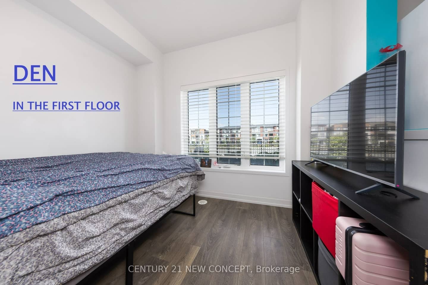 227 Harding Park Street, Newmarket, ON L3Y 0E3