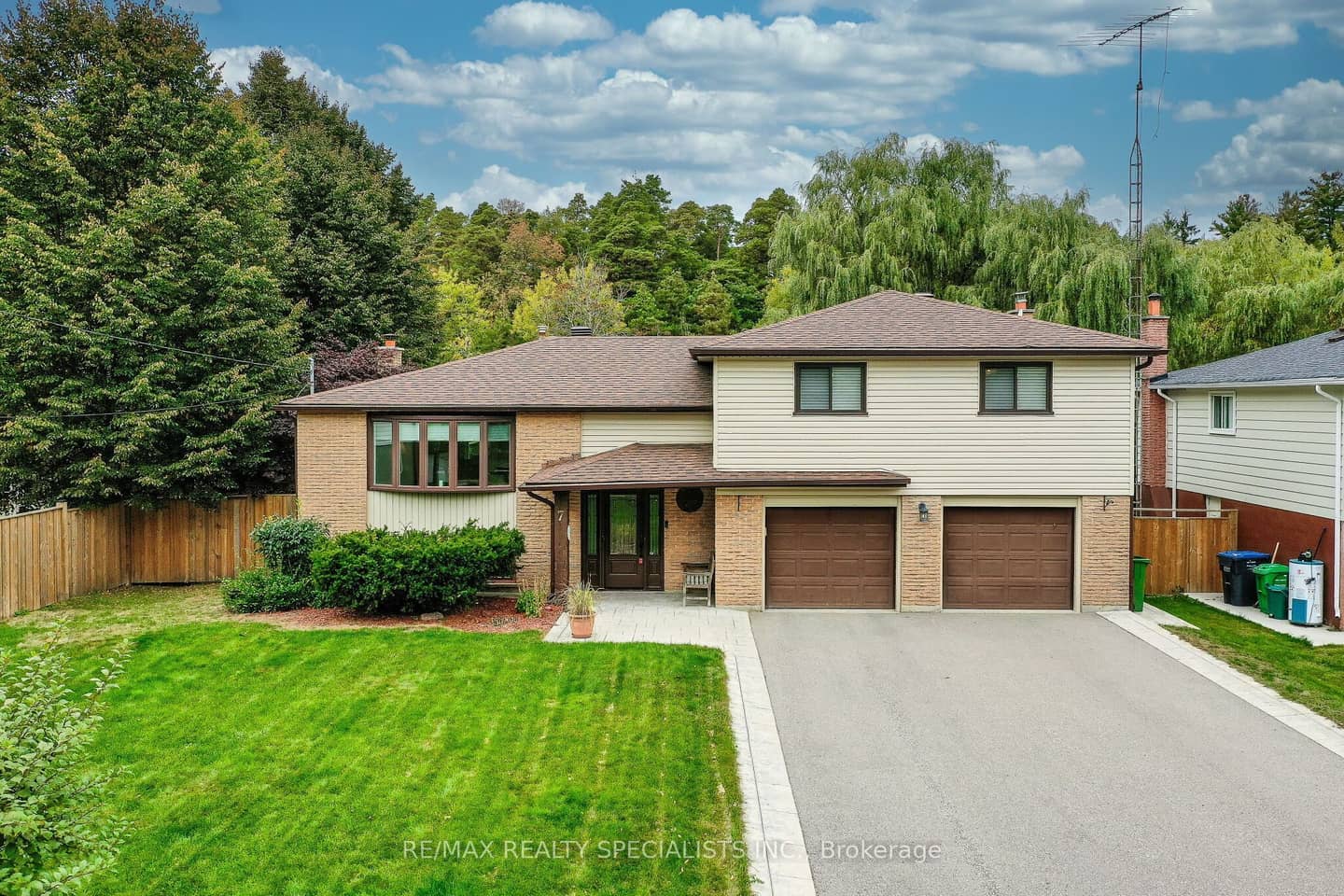 7 Orsi Road, Caledon, ON L7C 1K9