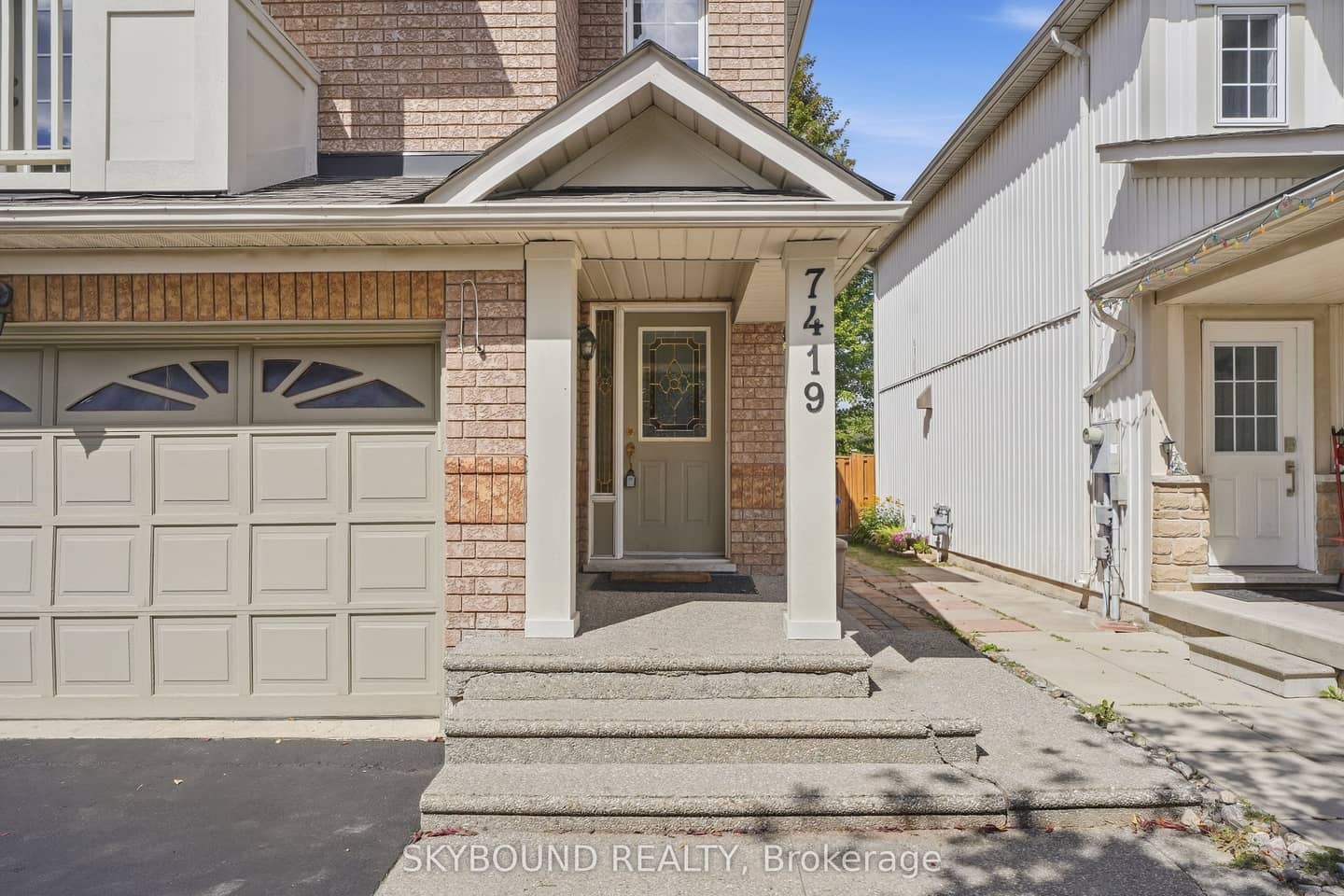 7419 Magistrate Terrace, Mississauga, ON L5W 1K9
