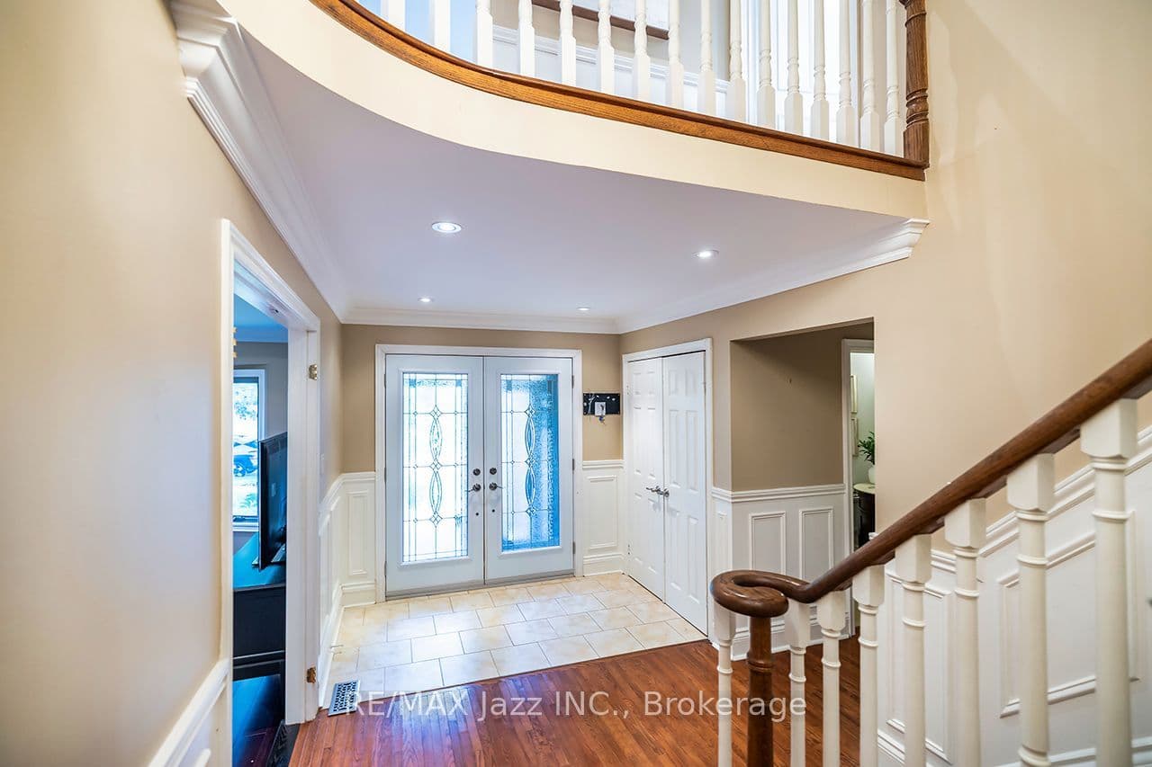 106 Tilman Circle, Markham, ON L3P 5V3