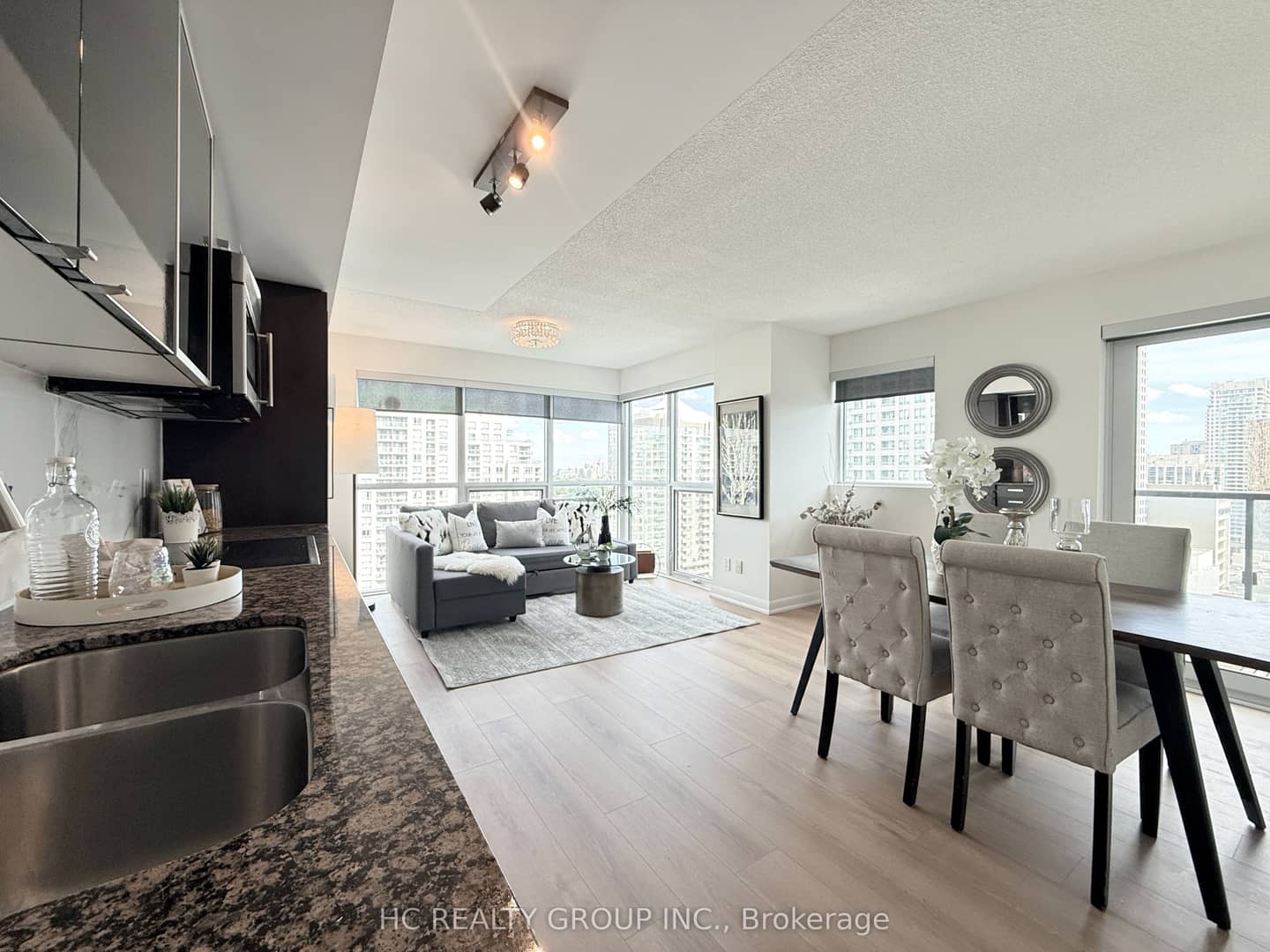 5168 Yonge Street 1712, Toronto, ON M2N 5P6