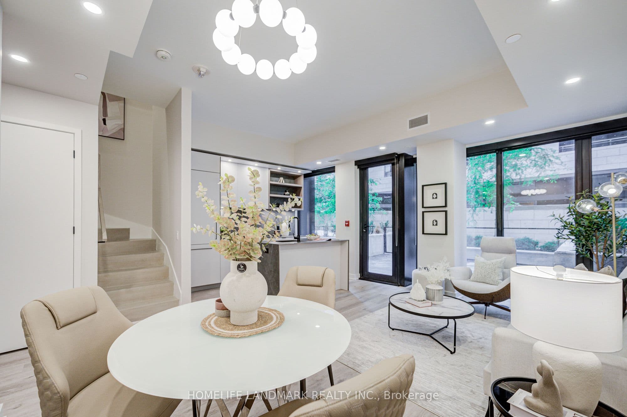 55 Charles Street E TH05, Toronto, ON M4Y 0J1
