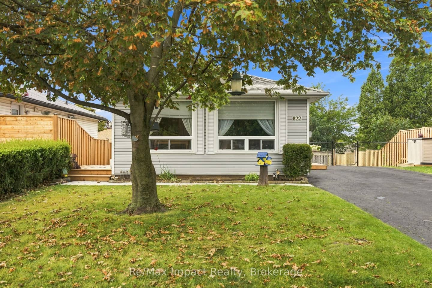 822 Southdown Street, Oshawa, ON L1H 7X3