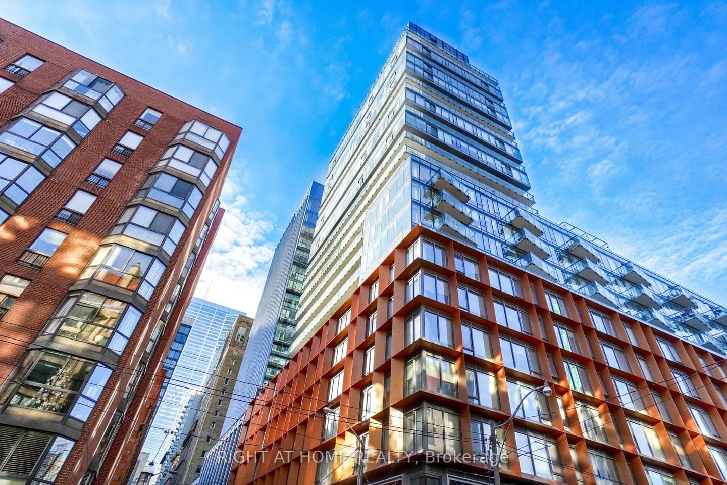 60 Colborne Street 1407, Toronto, ON M5E 0B7