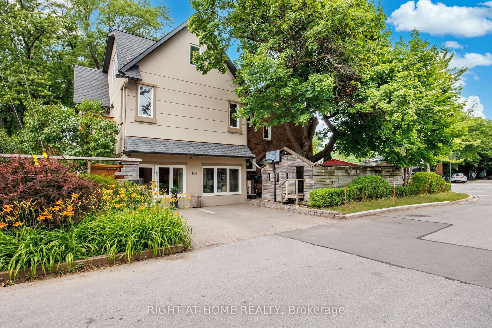 107 Otter Crescent, Toronto, ON M5N 2W9
