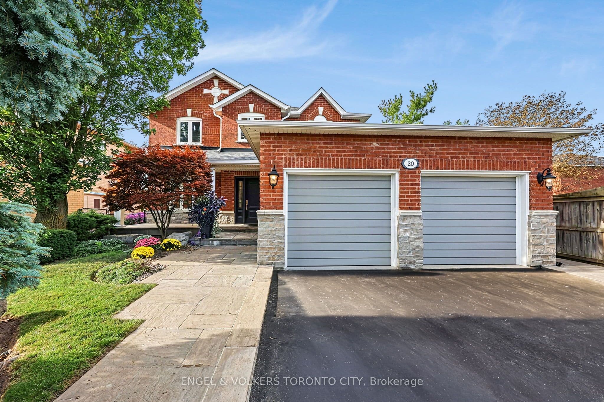20 Speirs Road, Barrie, ON L4N 8H2