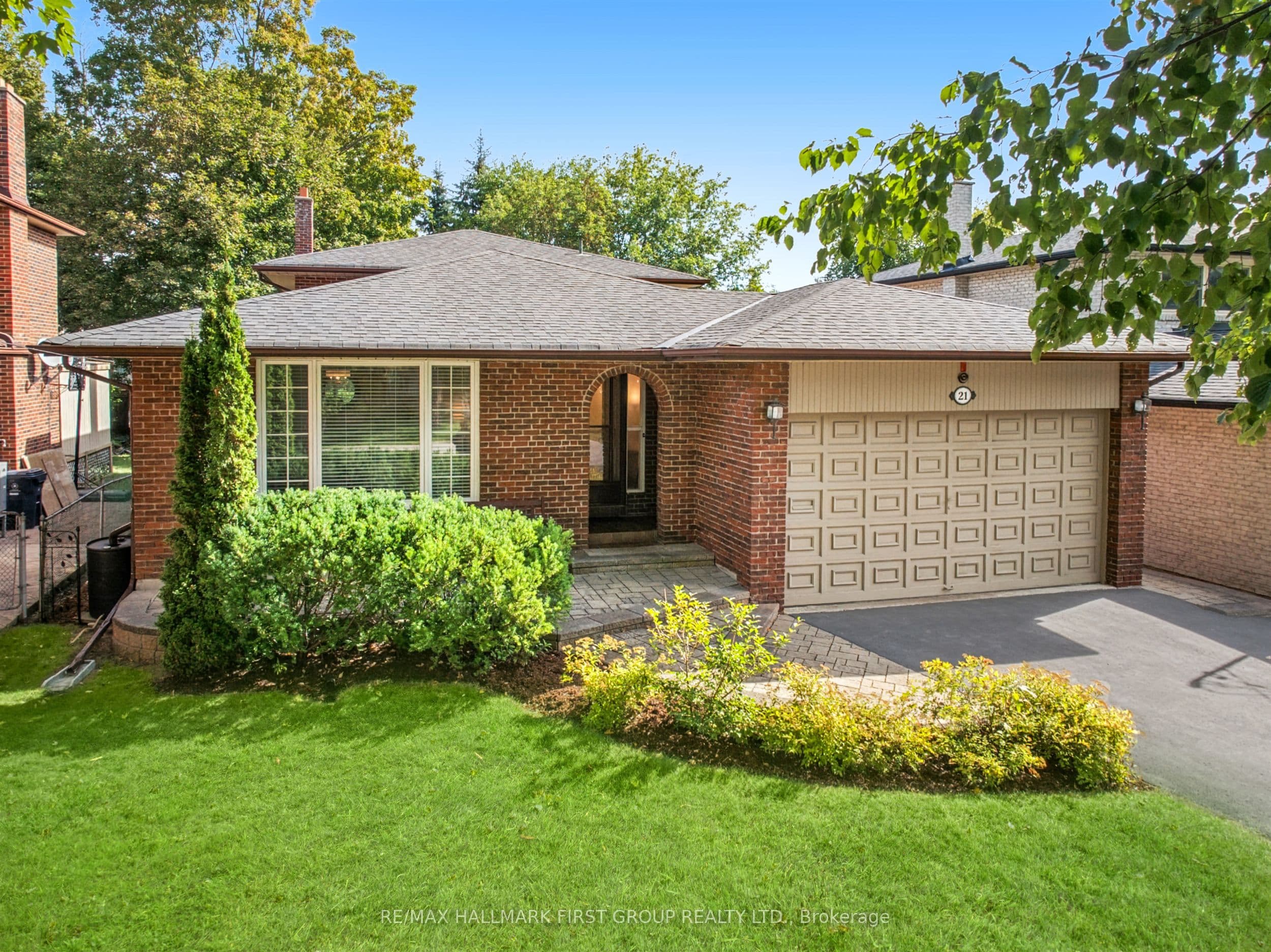 21 Ivan Road, Toronto, ON M1C 1V1