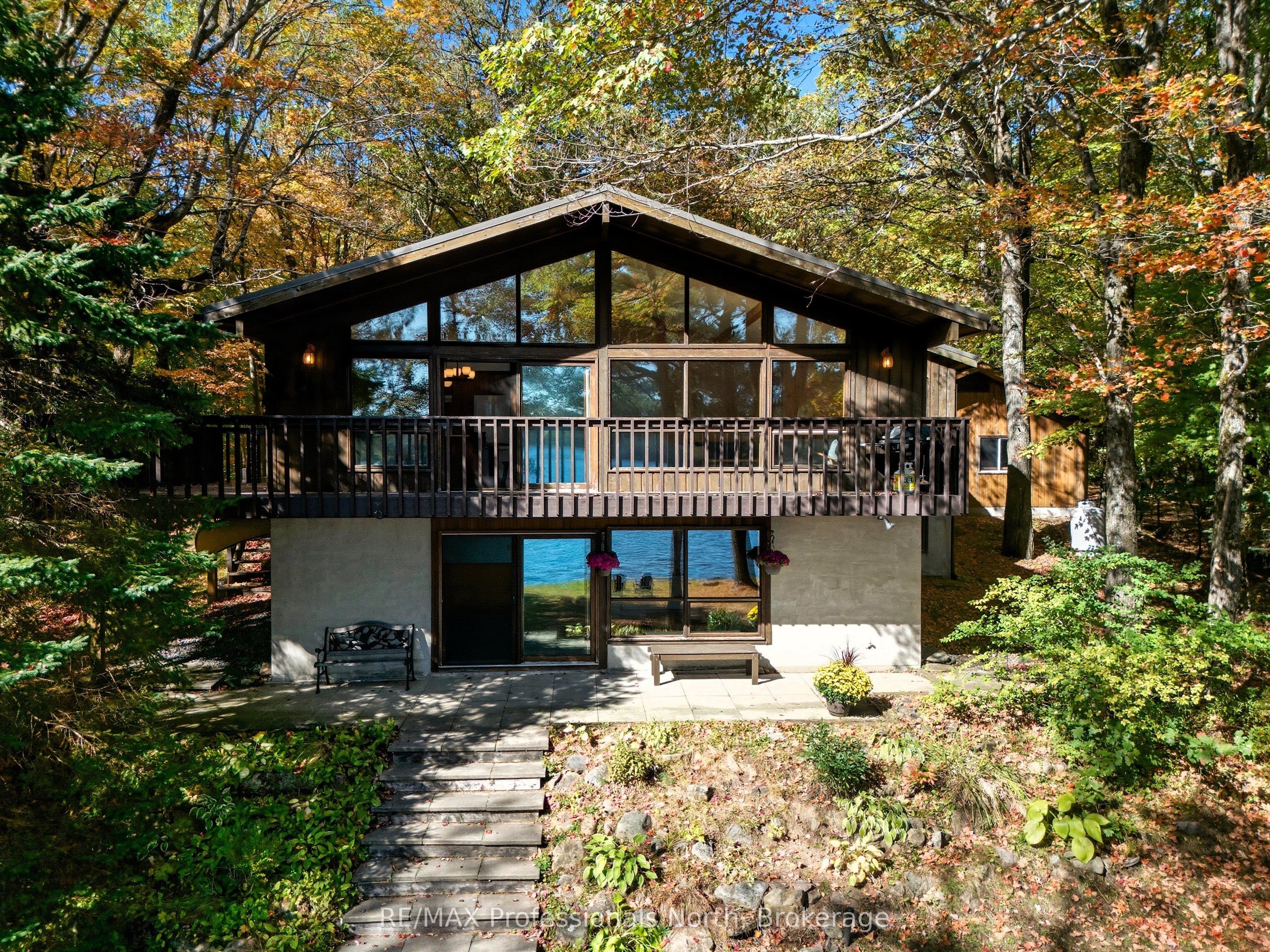 293 OTTER LAKE Road, Huntsville, ON P1H 2J3