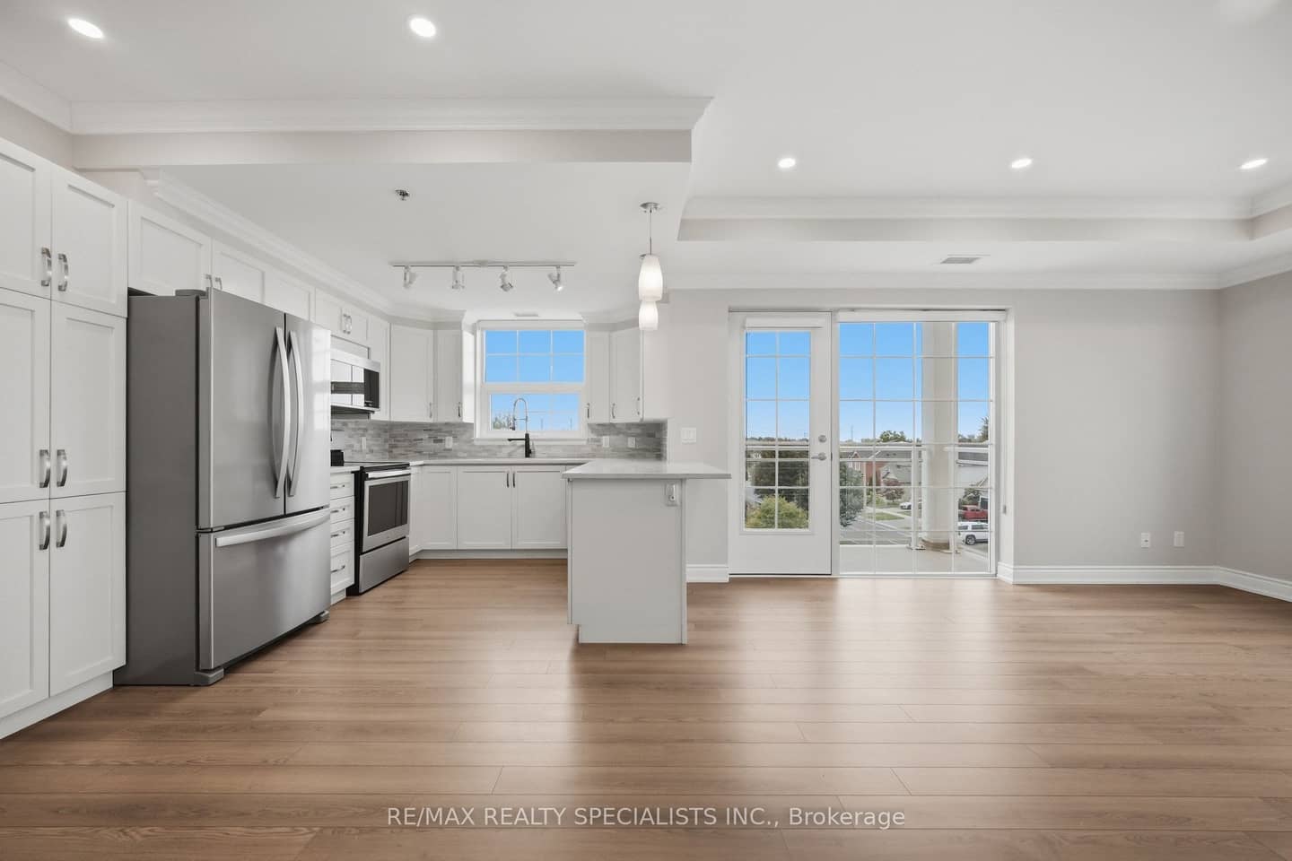 21 Brookhouse Drive 304, Clarington, ON L1B 0V4