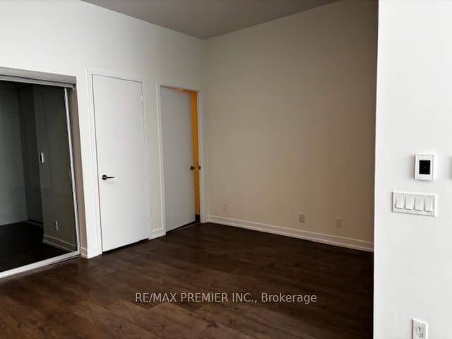 7 Buttermill Avenue TH 20, Vaughan, ON L4K 0M5