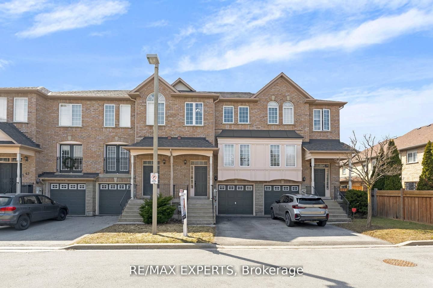 19 Foxchase Avenue 61, Vaughan, ON L4L 9N1
