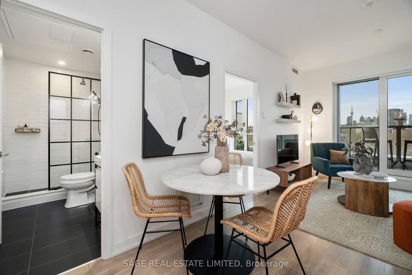 150 Logan Avenue 606, Toronto, ON M4M 0E4
