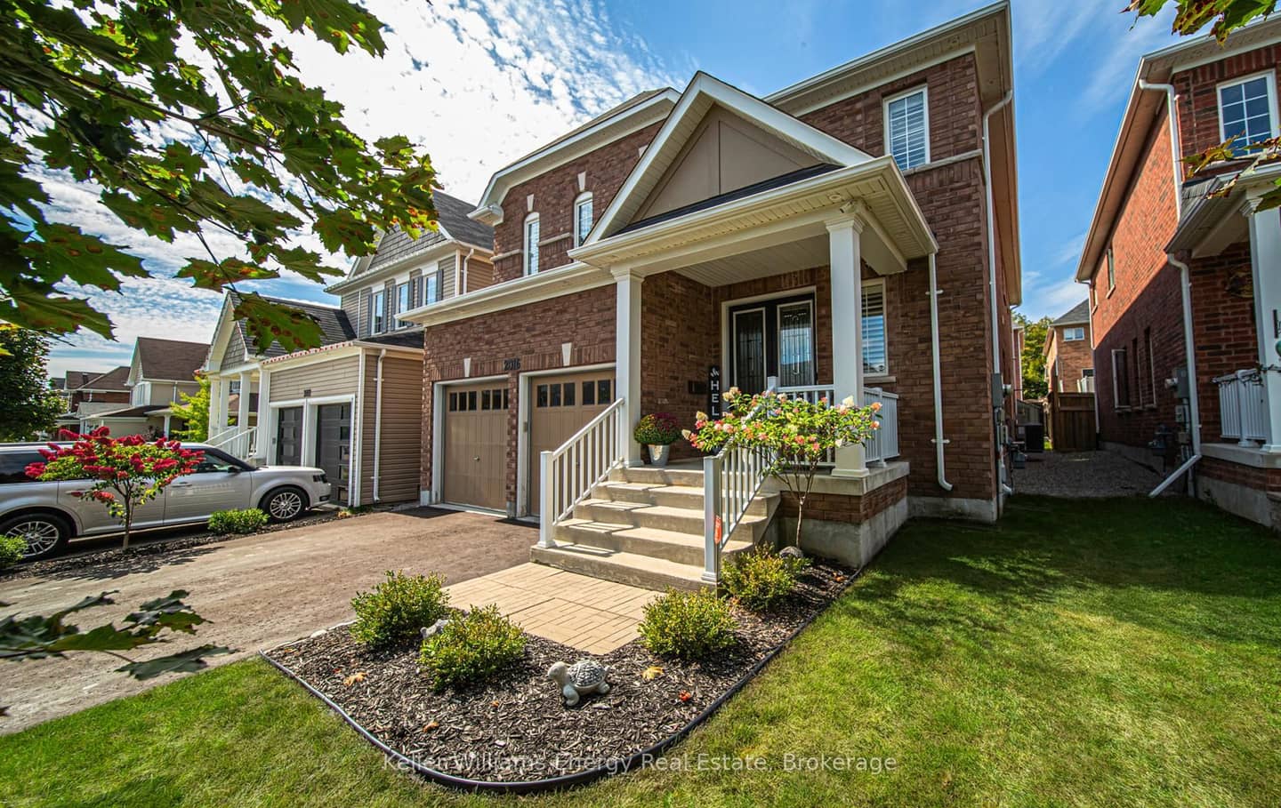2016 Magee Court, Oshawa, ON L1K 0W7