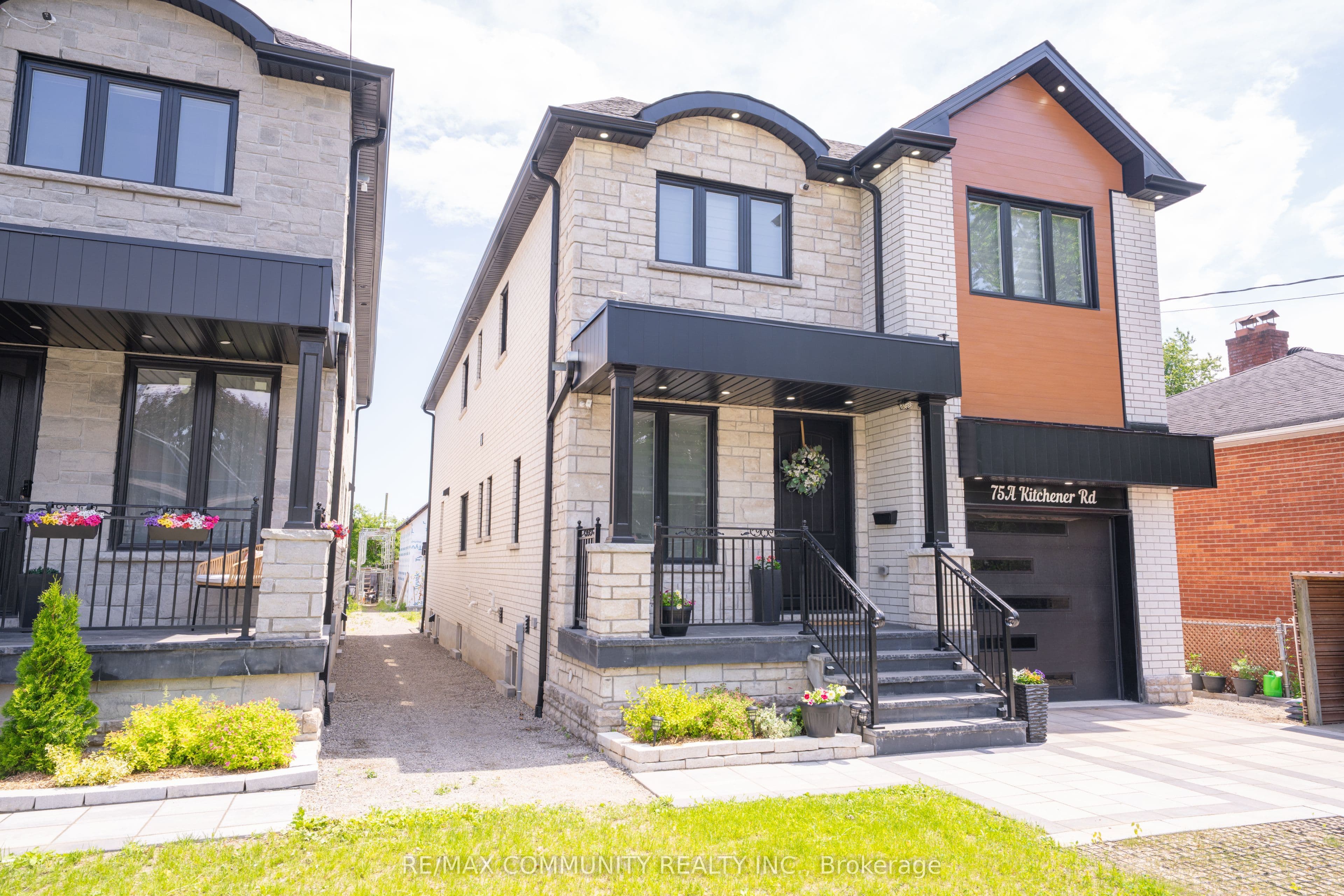 75A Kitchener Road, Toronto, ON M1E 2X6