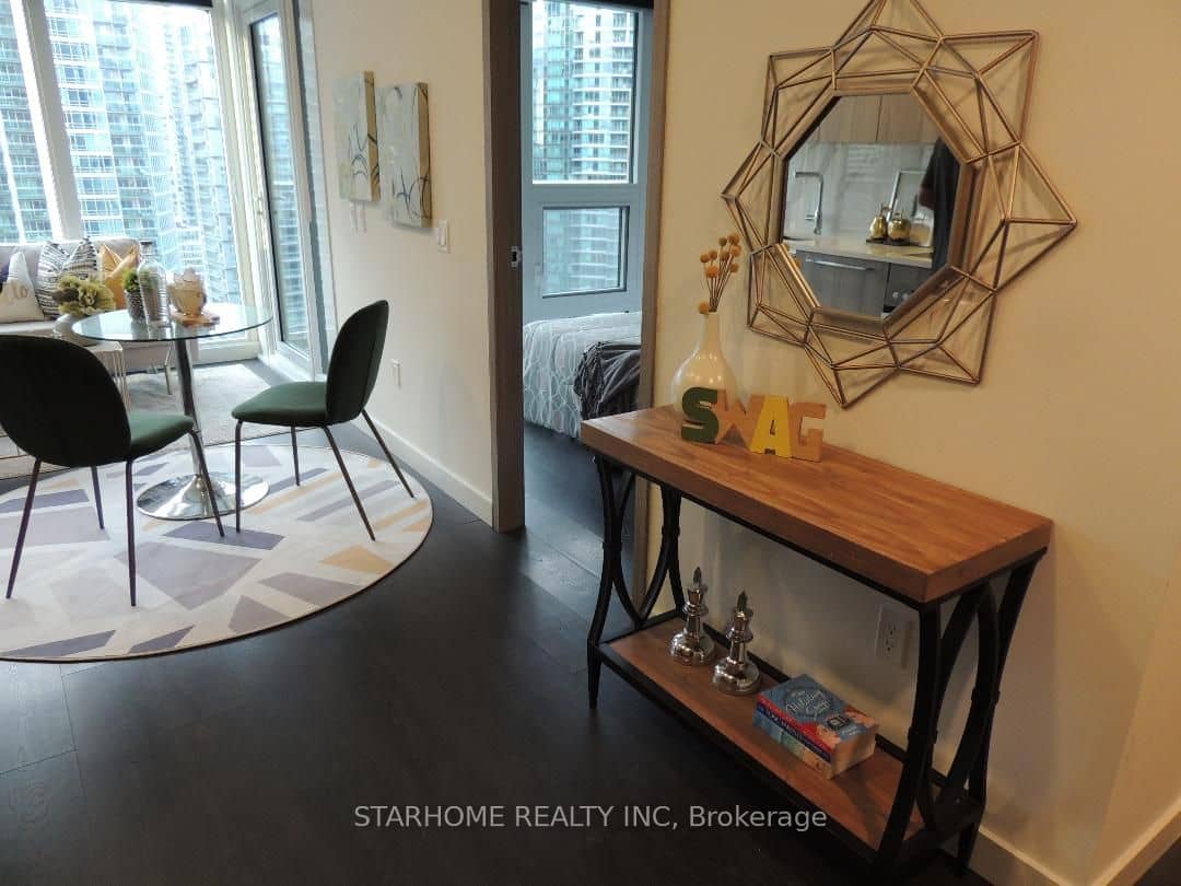 1 Concord Cityplace Way 2015, Toronto, ON M5V 0X3