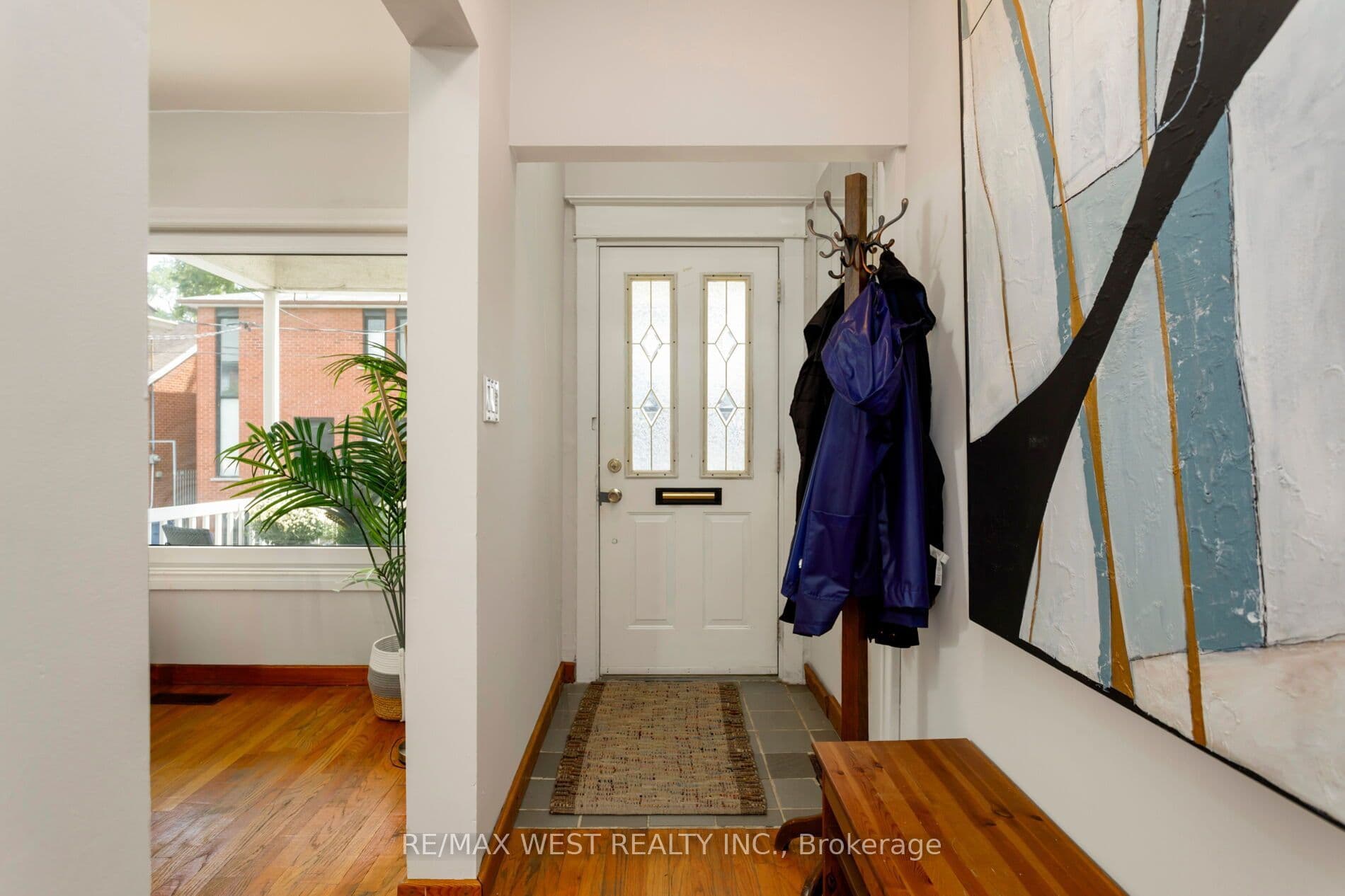 10 Marshall Street, Toronto, ON M6K 1S4