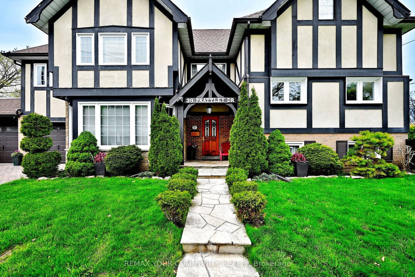39 Prattley Drive, Toronto, ON M2J 2K1
