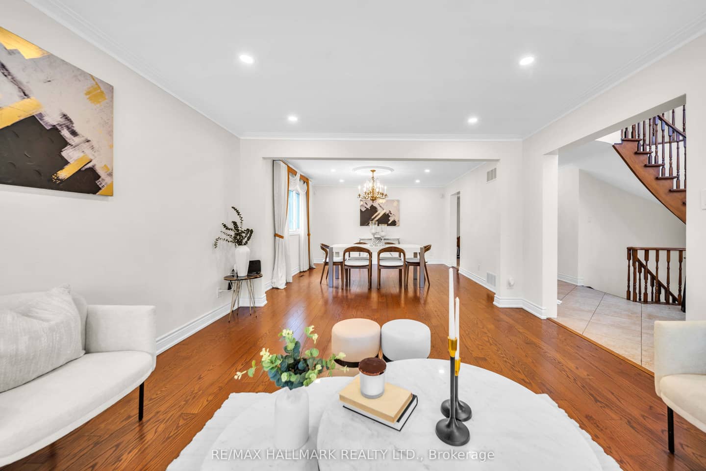 17 Twin Circle Court, Toronto, ON M2R 3L3