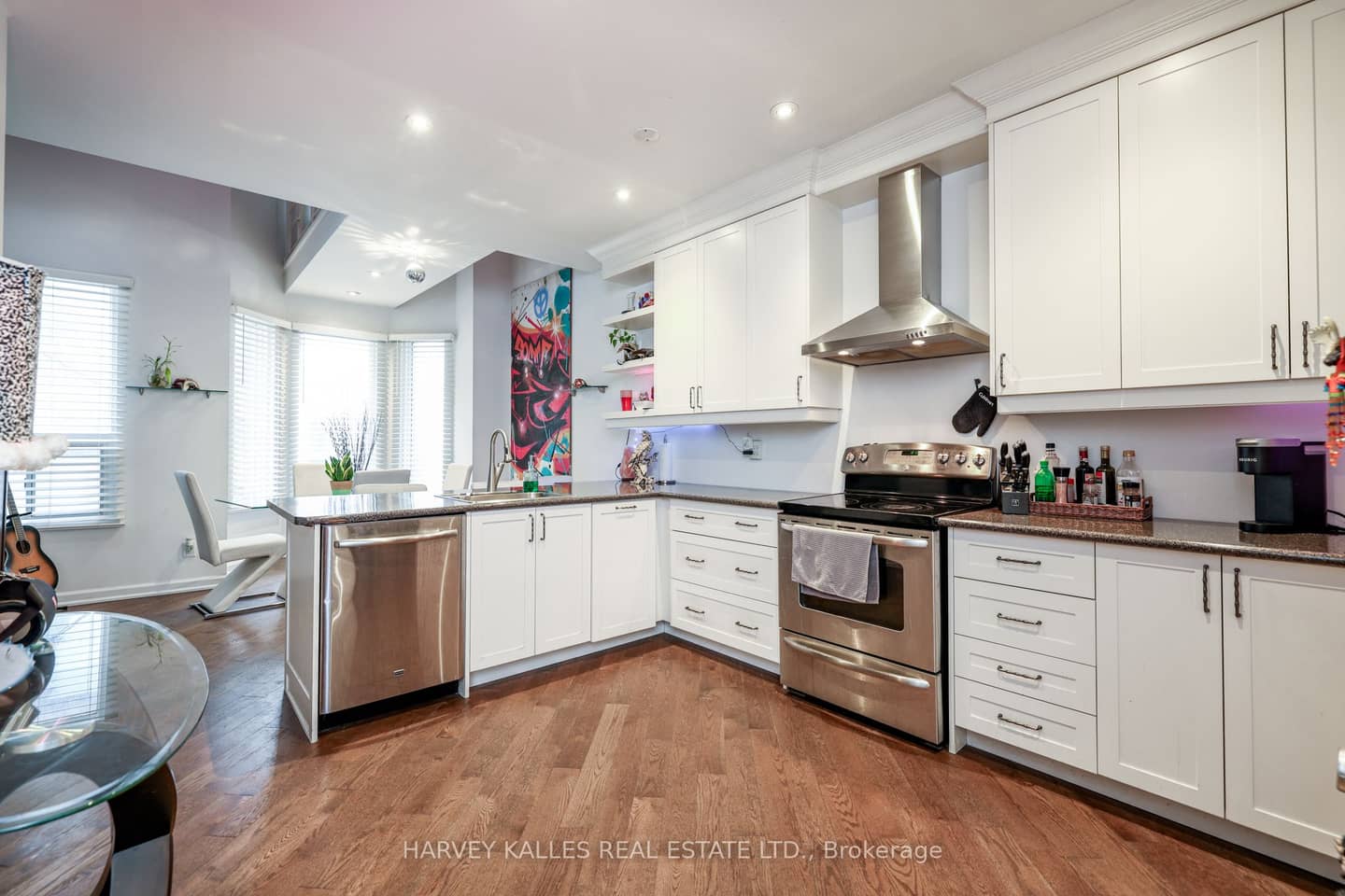 530 Richmond Street W, Toronto, ON M5V 1Y4