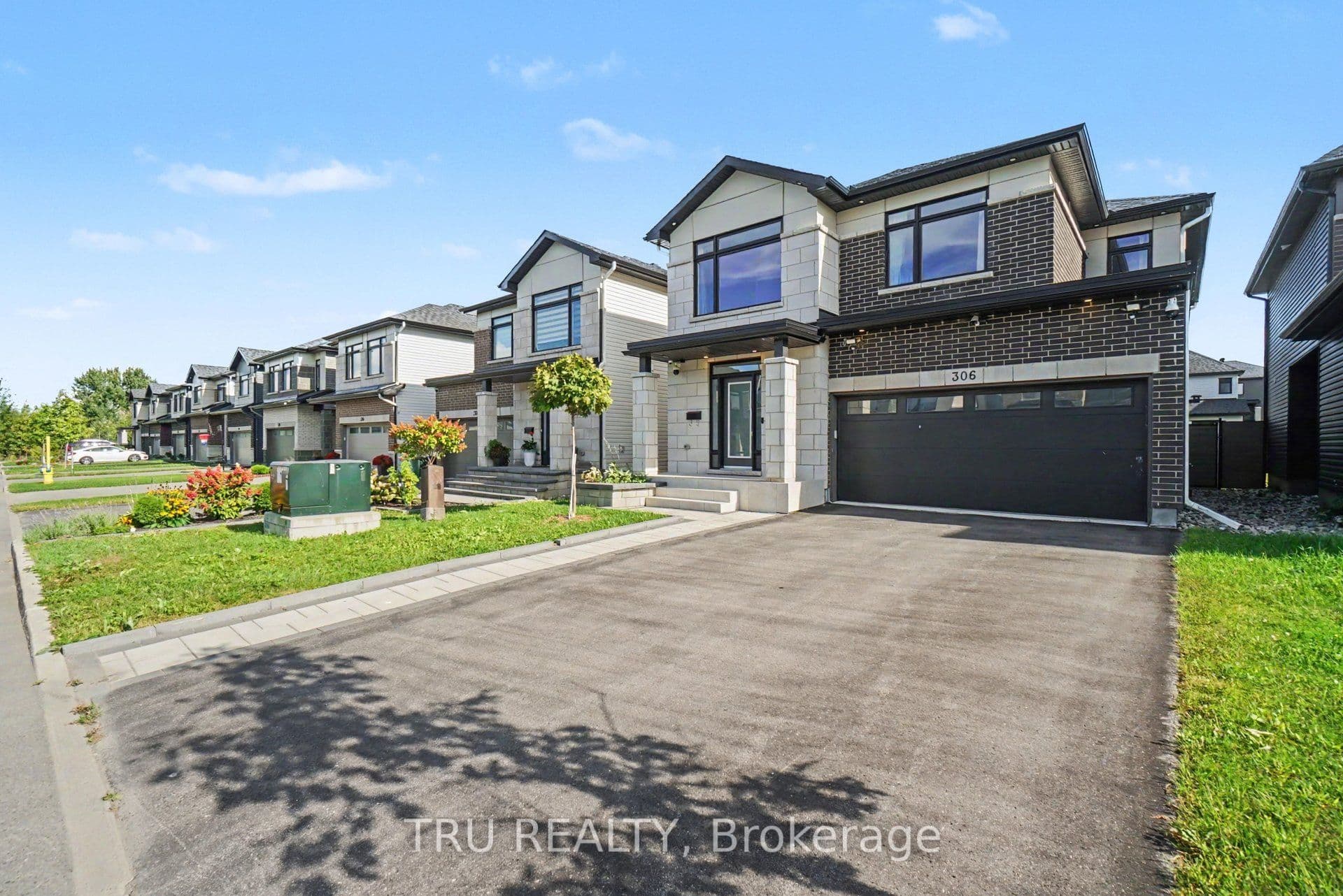 306 Chamomile Way, Leitrim, ON K1T 0X1