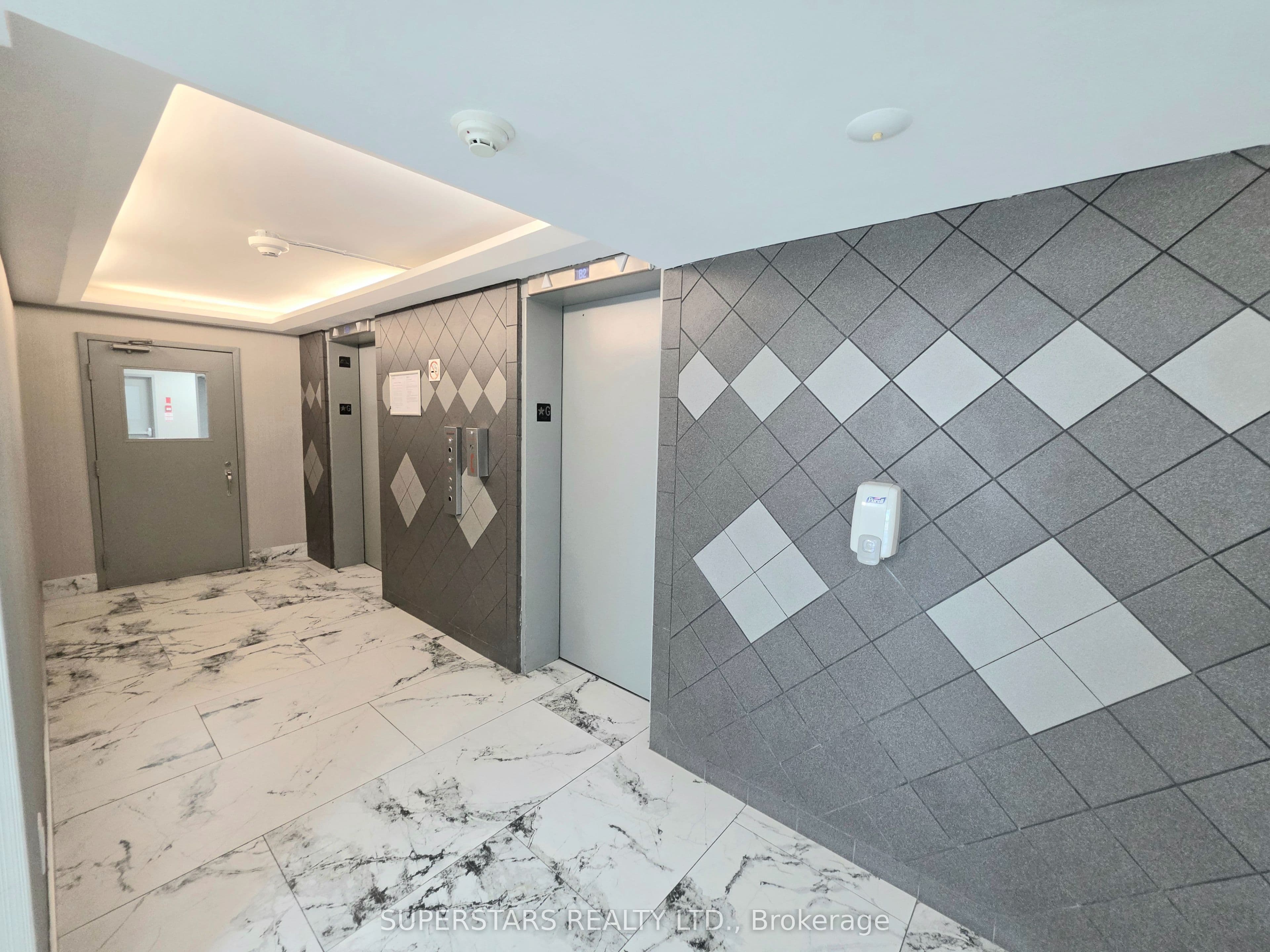 15 Sewells Road 905, Toronto, ON M1B 3V7