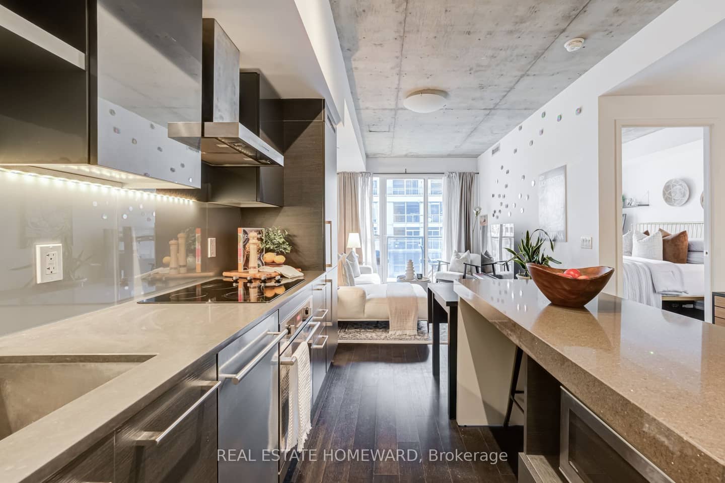 1030 King Street W 515, Toronto, ON M6K 3N3