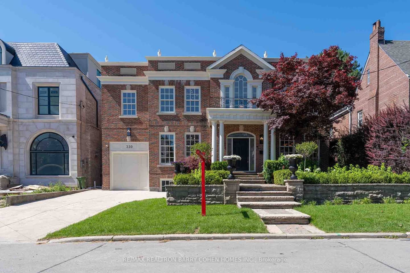 230 Dunvegan Road, Toronto, ON M5P 2P2
