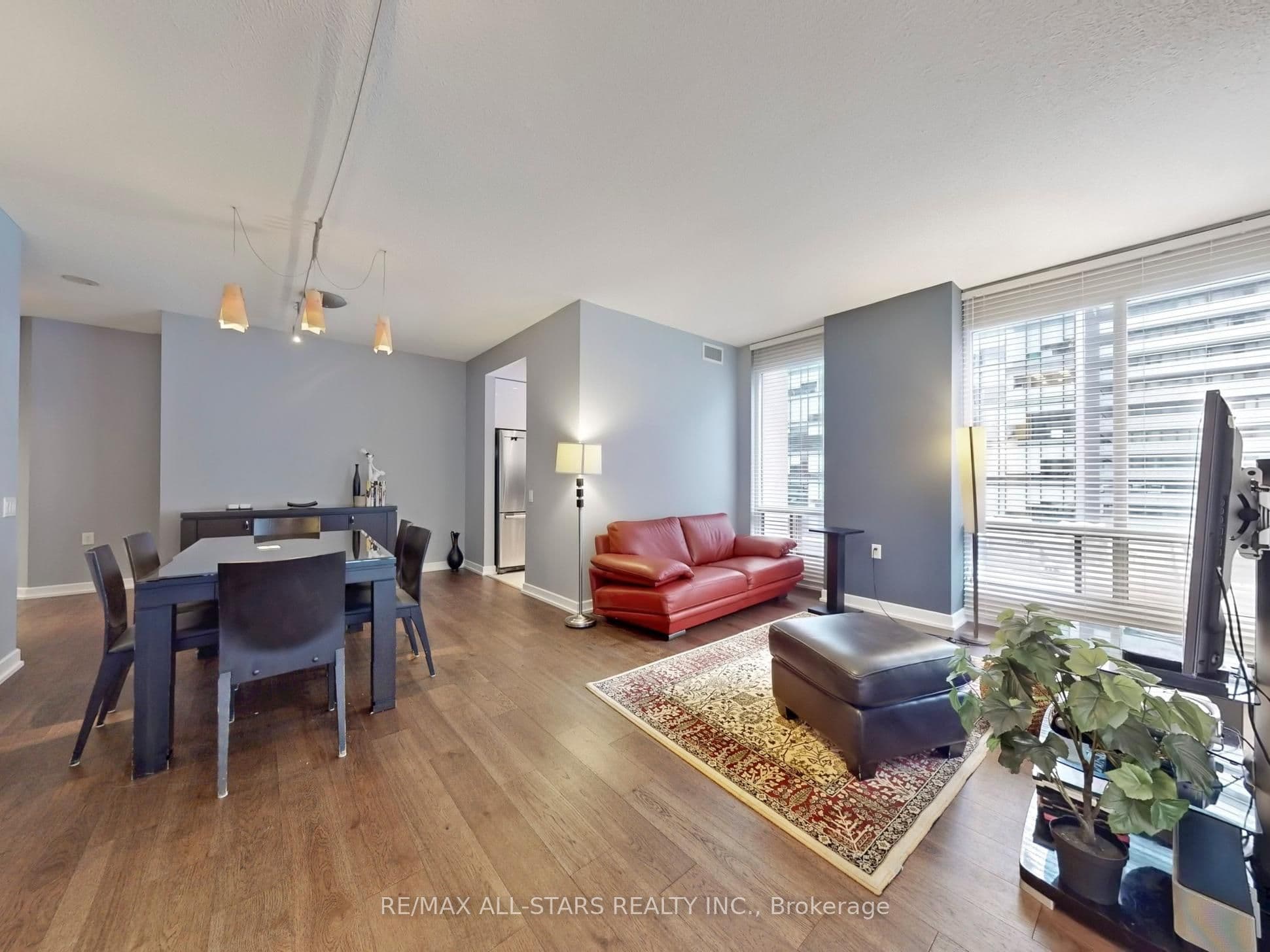 85 Bloor Street E 611, Toronto, ON M4W 3Y1