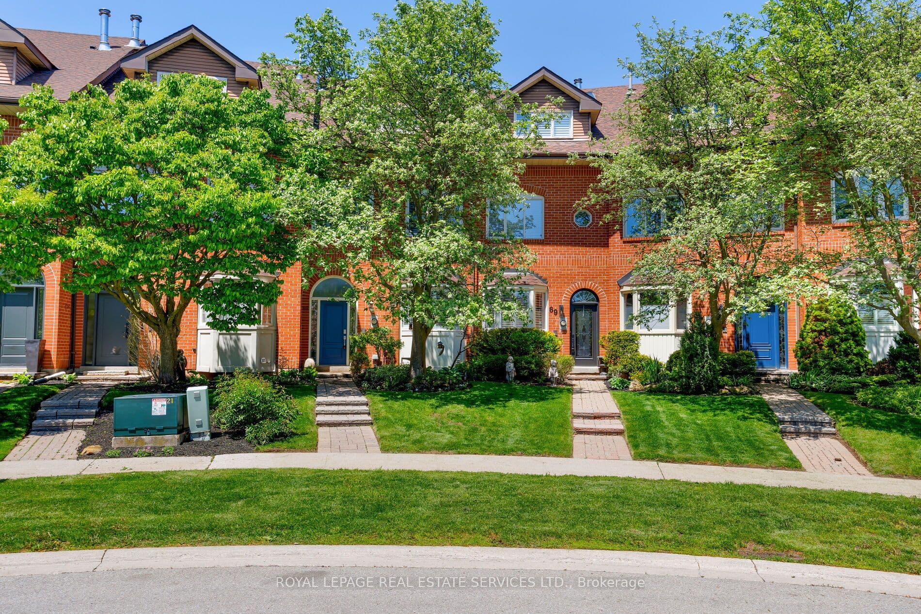 68 Tradewind Drive, Oakville, ON L6L 6K8