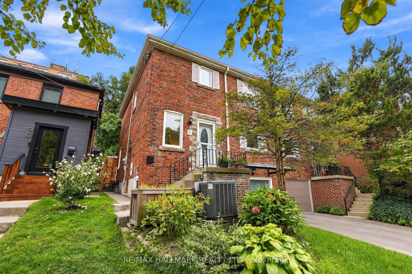 91 Glen Davis Crescent, Toronto, ON M4E 1X7