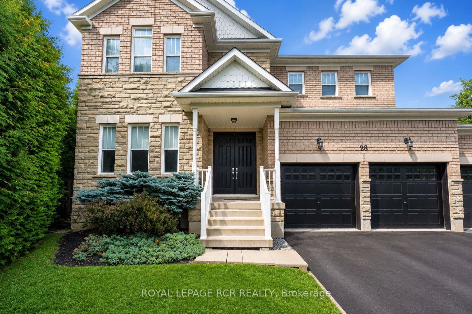 28 Billy Court, Caledon, ON L7C 3X3