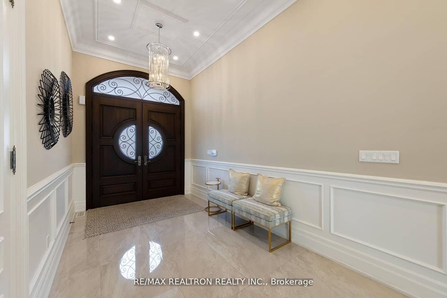 223 Crestwood Road, Vaughan, ON L4J 1A8