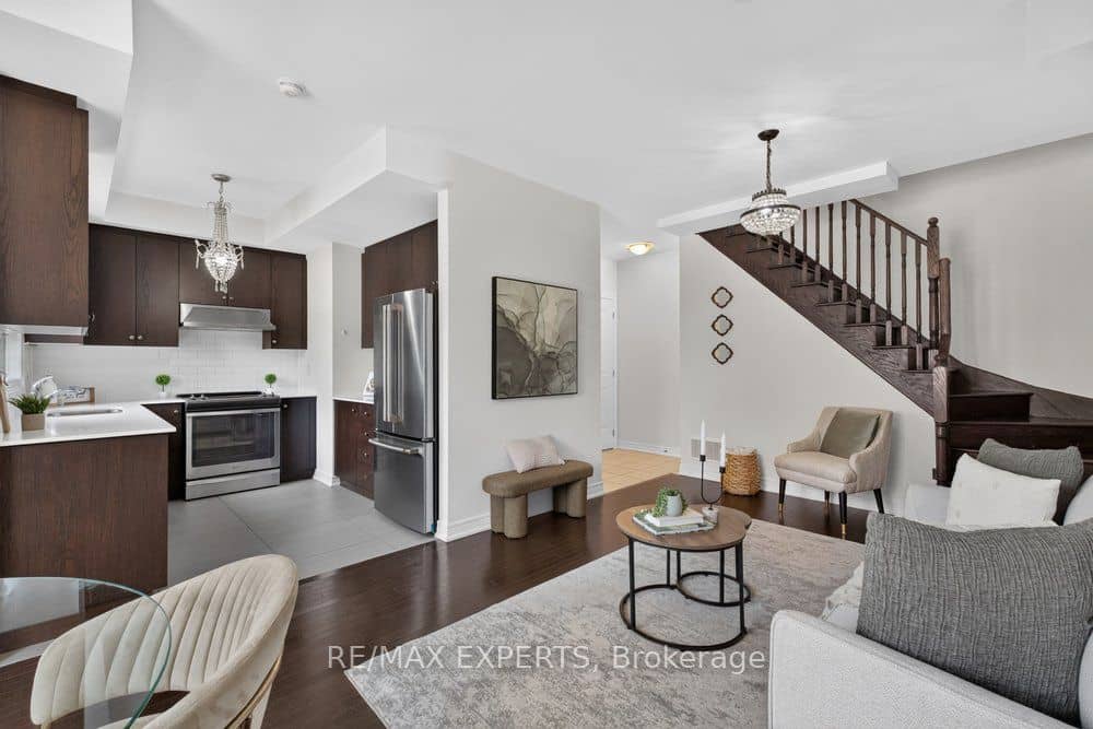 125 Kayla Crescent 19, Vaughan, ON L6A 3P4