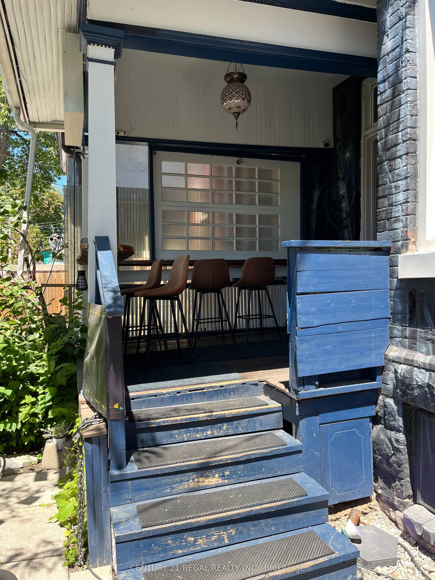 21 KENSINGTON Avenue, Toronto, ON M5T 2J8