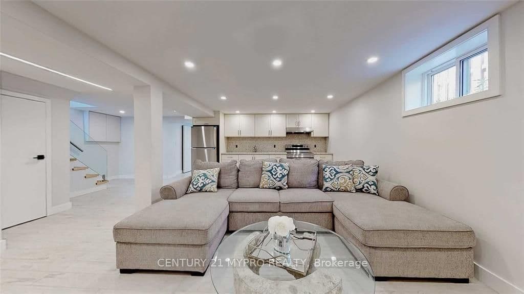 23 Mozart Avenue Bsmt, Toronto, ON M1K 2W1