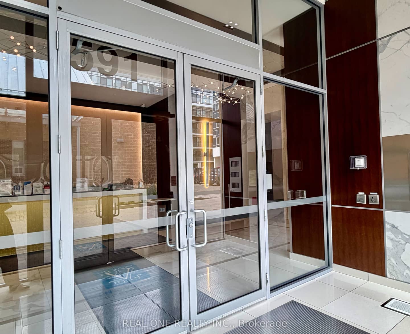 591 Sheppard Avenue E 308, Toronto, ON M2K 0G2