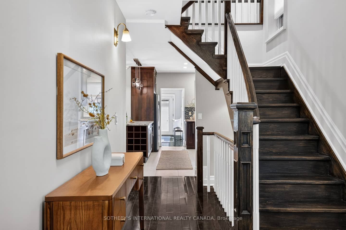 33 Beatrice Street, Toronto, ON M6J 2T2