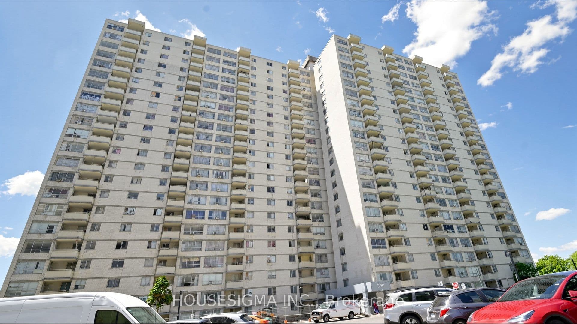 340 Dixon Road 1811, Toronto, ON M9R 1T1