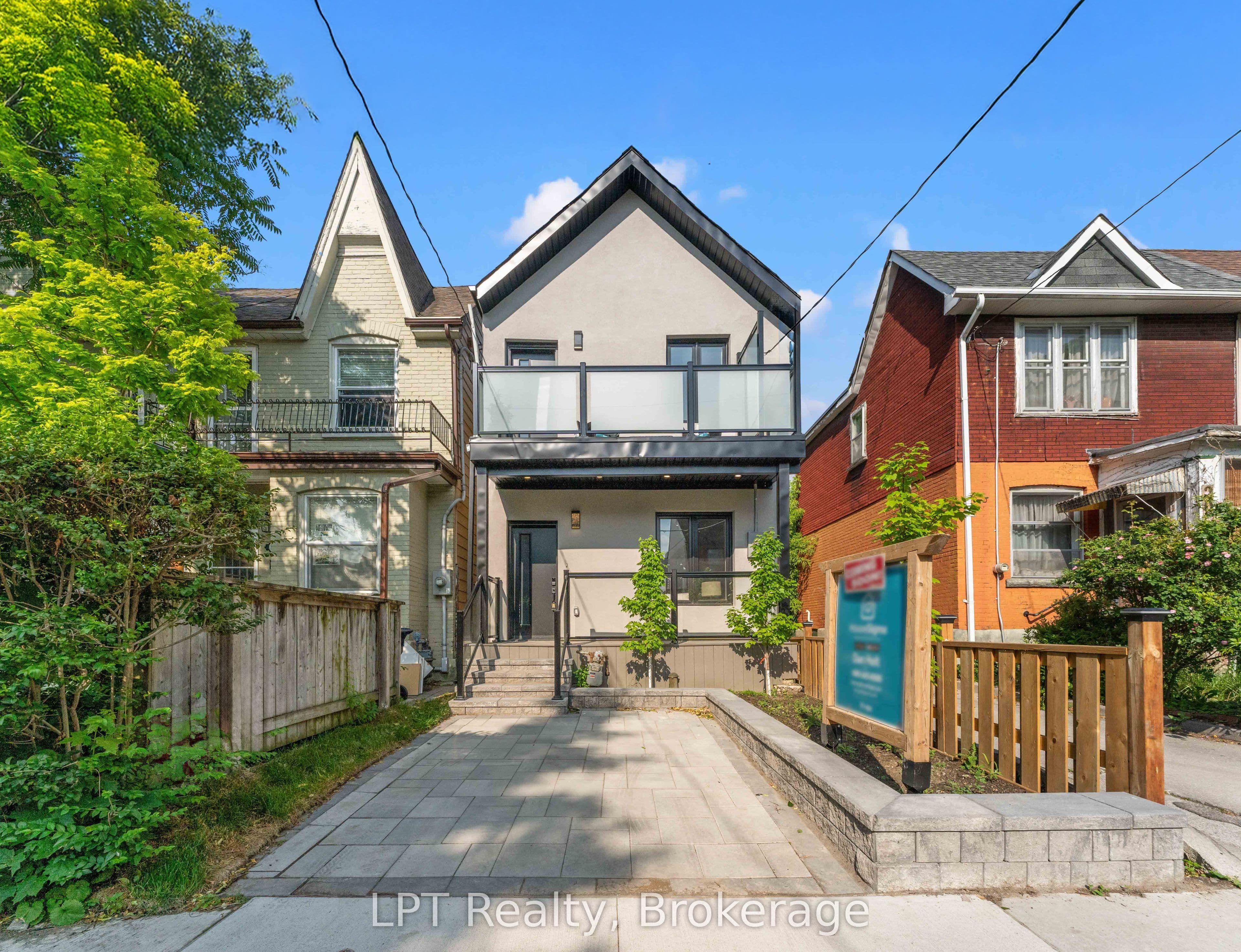 204 Franklin Avenue, Toronto, ON M6P 3Z3